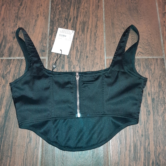 NWT MissGuided Petite Size 4 Black Satin Boned Corset Crop Top - Picture 2 of 8